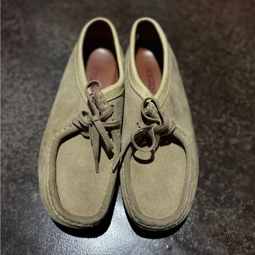 Clarks Wallabees shoes size 9.5 M